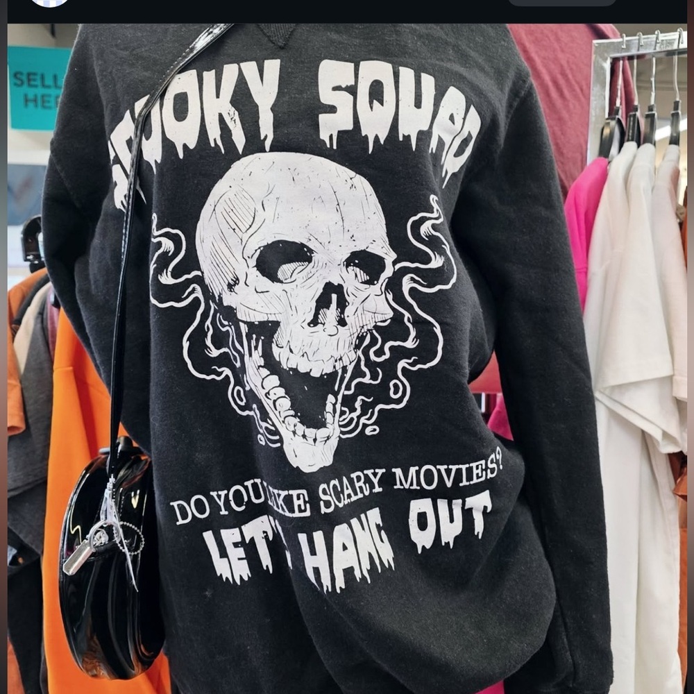 GOTH GIRL sweatshirt! 🖤🖤 Halloween sweatshirt - Picture 1 of 4